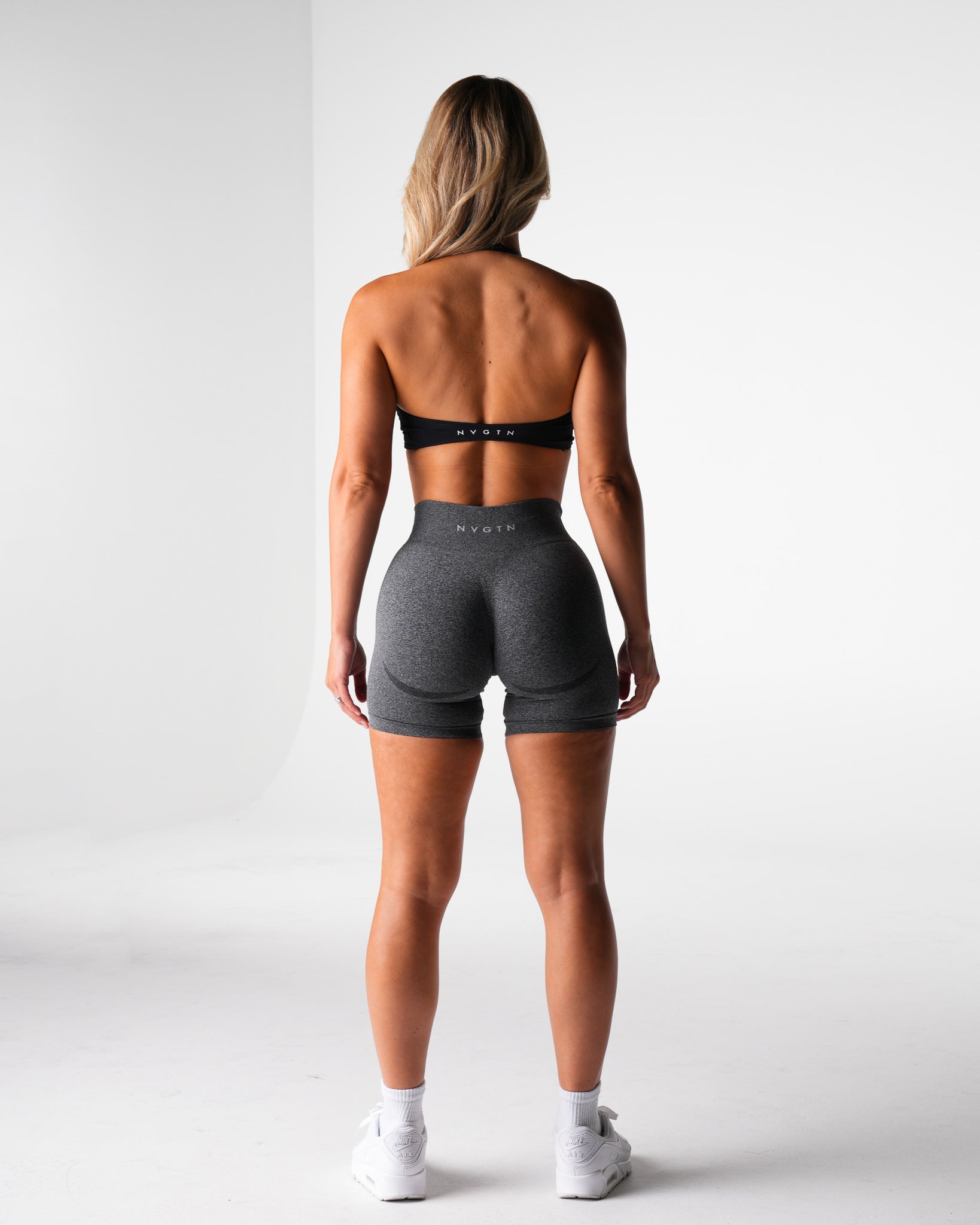 Black Stunner Seamless Halter Bra Black | NVGTN Online