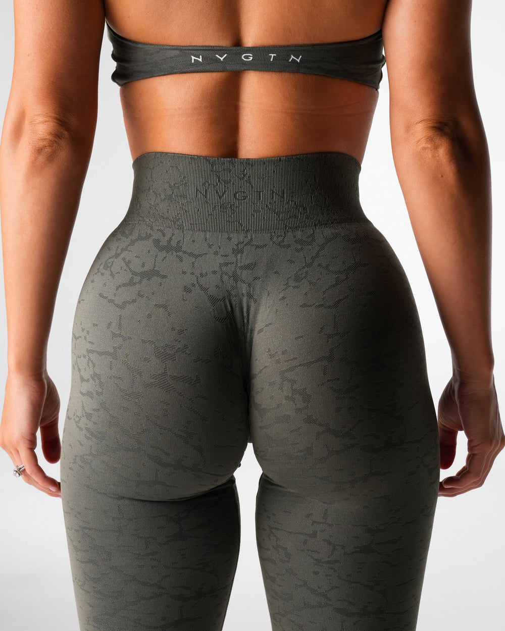 Evergreen Breakthrough Seamless Leggings Evergreen | NVGTN For Sale