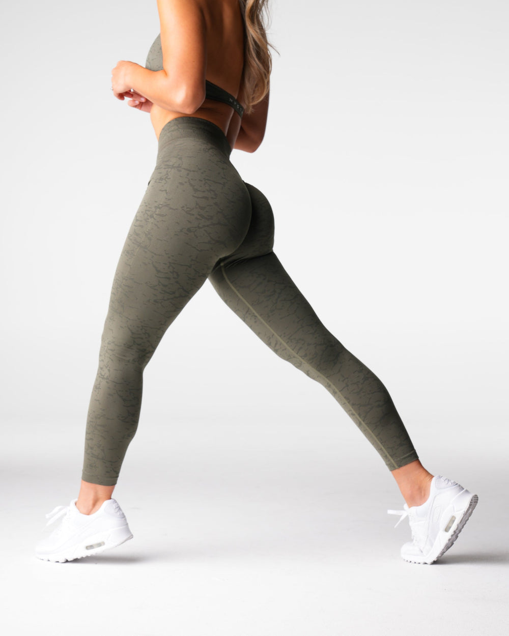 Evergreen Breakthrough Seamless Leggings Evergreen | NVGTN For Sale